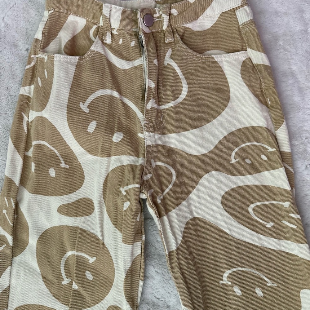 BAILEY ROSE High Rise Smiley Face Jean - Picture 6 of 12
